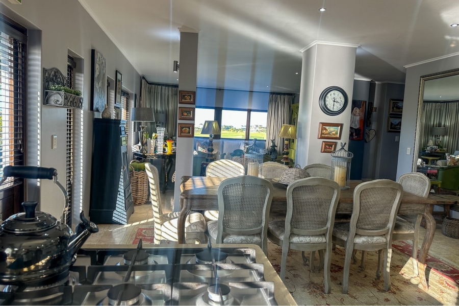 5 Bedroom Property for Sale in Oubaai Western Cape